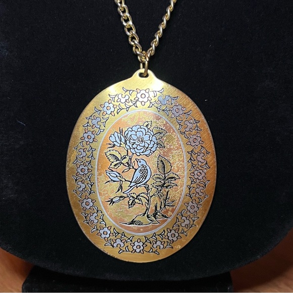 Reed & Barton Damascene Necklaced Up - Picture 1 of 3